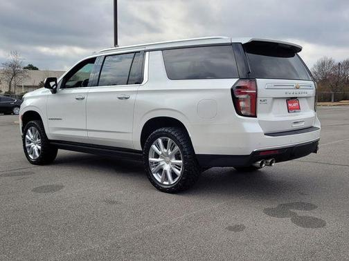 Pearl 2021 Chevrolet Suburban High Country
