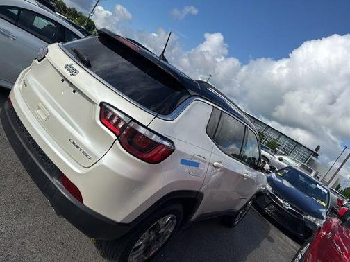 Pearl White Tri-Coat 2018 Jeep Compass Limited