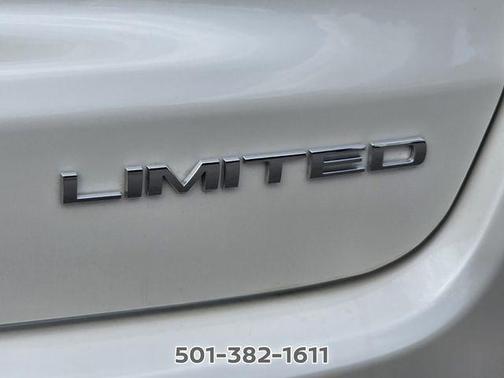 Pearl White Tri-Coat 2018 Jeep Compass Limited