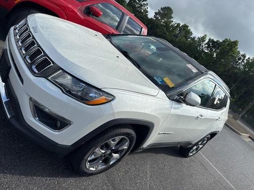 Pearl White Tri-Coat 2018 Jeep Compass Limited