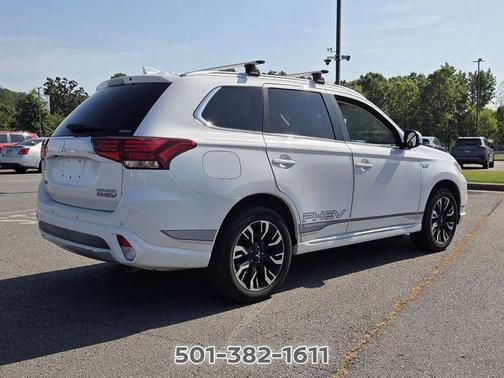 Diamond White Pearl 2018 Mitsubishi Outlander PHEV SEL S-AWC