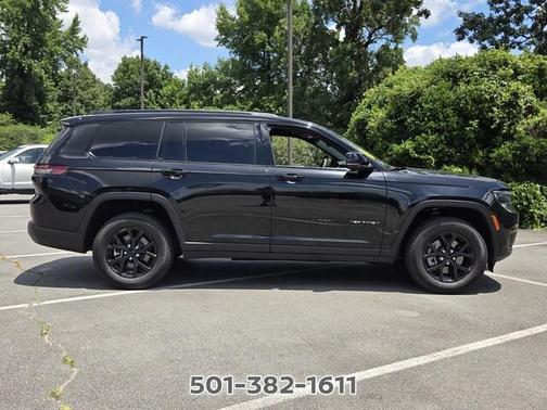 Diamond Black 2024 Jeep Grand Cherokee L Laredo