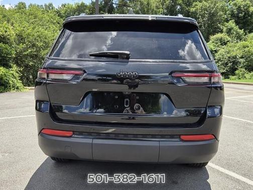 Diamond Black 2024 Jeep Grand Cherokee L Laredo