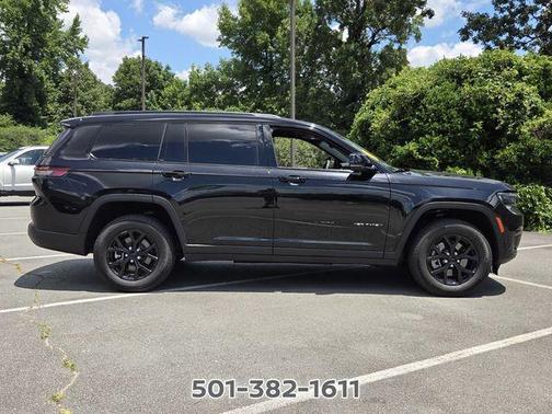 Diamond Black 2024 Jeep Grand Cherokee L Laredo