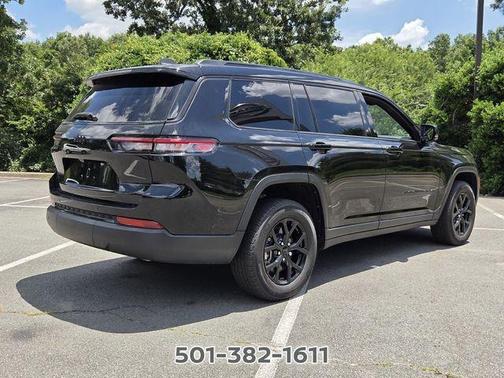 Diamond Black 2024 Jeep Grand Cherokee L Laredo