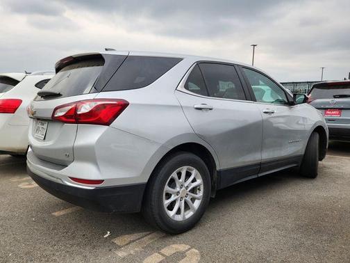 Silver Ice Metallic 2021 Chevrolet Equinox 1LT