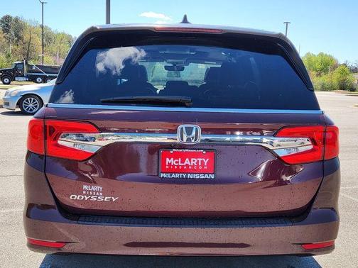 Deep Scarlet Pearl 2018 Honda Odyssey EX-L