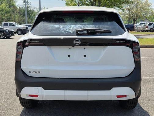 Fresh Powder 2026 Nissan Kicks S