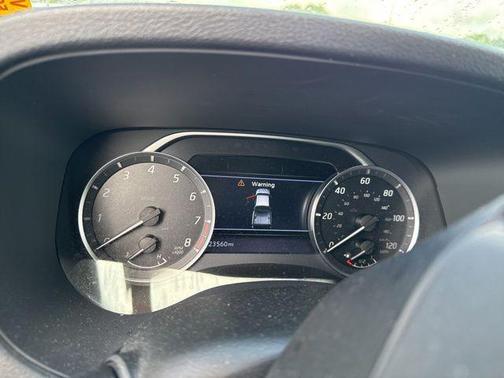 Red Alert 2023 Nissan Frontier SV