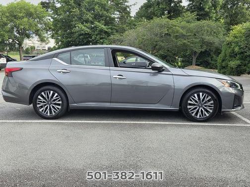 Gun Metallic 2025 Nissan Altima SV