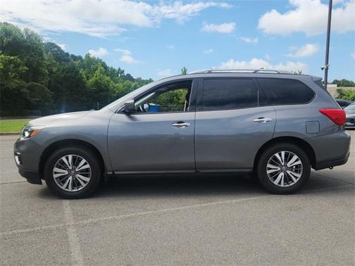 2018 Nissan Pathfinder SL