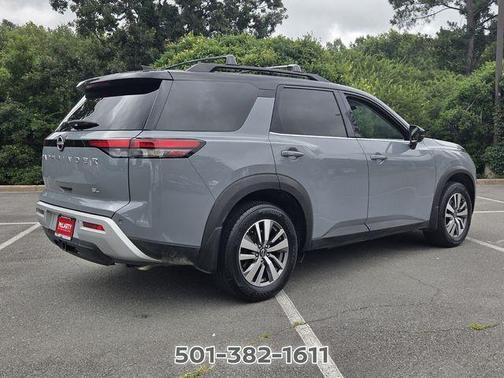 Gray 2 Tone 2022 Nissan Pathfinder SL