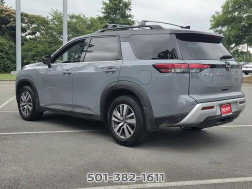 Gray 2 Tone 2022 Nissan Pathfinder SL