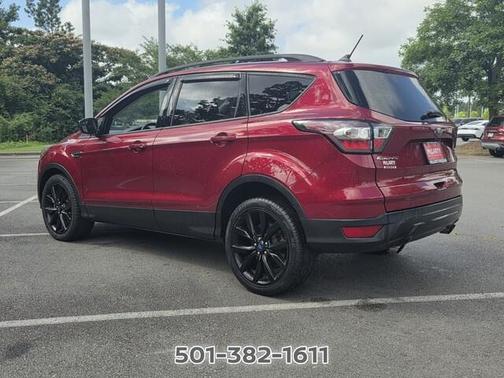 Ruby Red Metallic 2018 Ford Escape SE