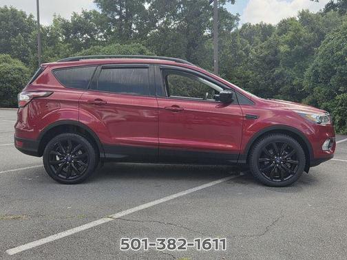 Ruby Red Metallic 2018 Ford Escape SE
