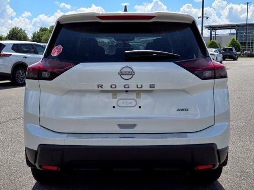 Pearl 2026 Nissan Rogue SV