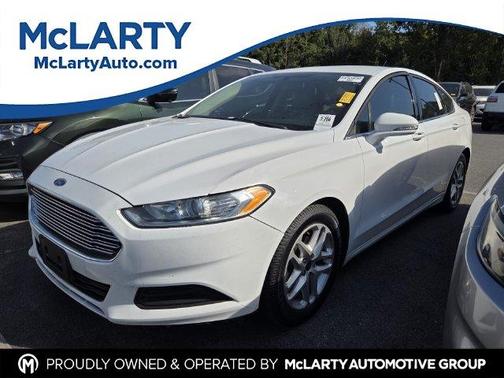 Oxford White 2016 Ford Fusion SE
