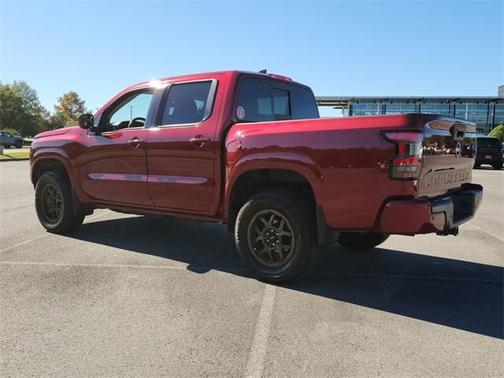 2024 Nissan Frontier SV
