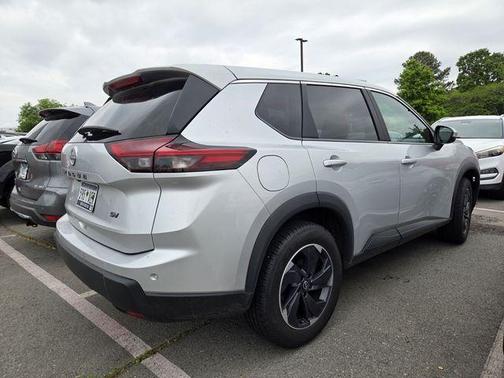 Brilliant Silver Metallic 2024 Nissan Rogue SV