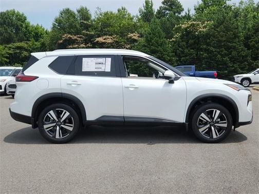 2025 Nissan Rogue SL