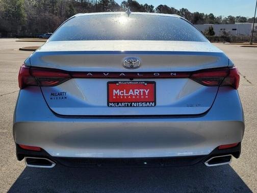 2022 Toyota Avalon XLE