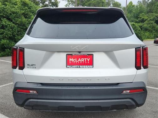 2022 Kia Sorento LX