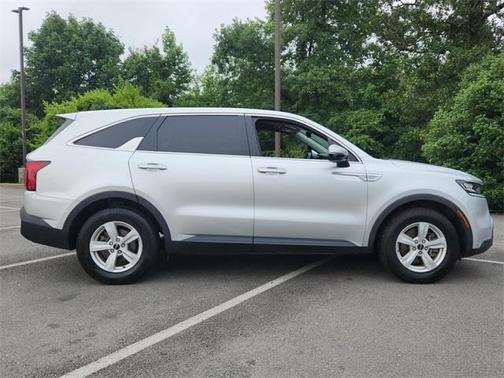 2022 Kia Sorento LX