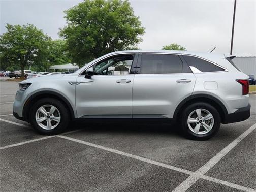 2022 Kia Sorento LX