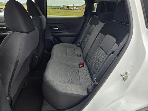 Fresh Powder 2026 Nissan Kicks SV