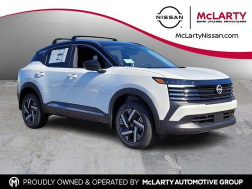 2t Wht Blk Roof 2026 Nissan Kicks SV