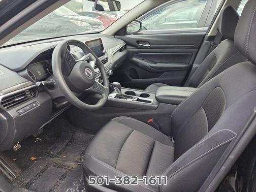 Super Black 2025 Nissan Altima SV