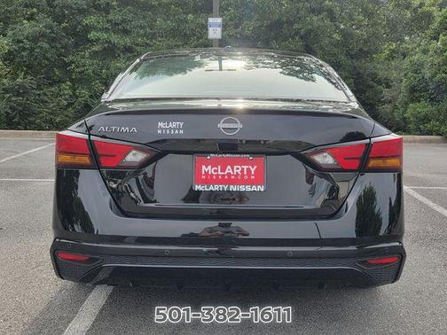 Super Black 2025 Nissan Altima SV