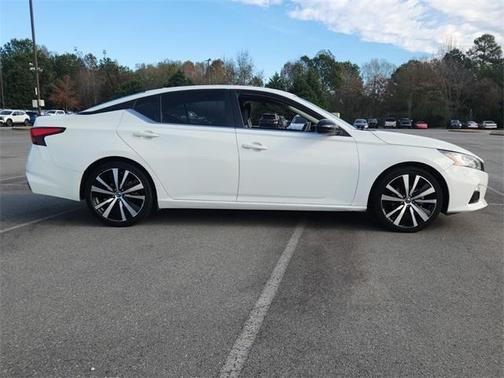 2022 Nissan Altima 2.5 SR