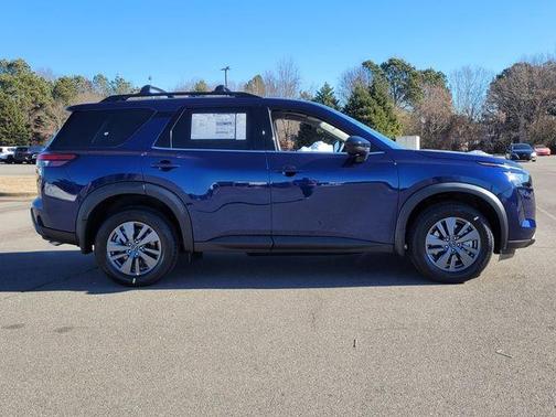 Deep Ocean Blue 2026 Nissan Pathfinder SV