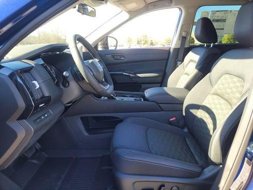 Deep Ocean Blue 2026 Nissan Pathfinder SV