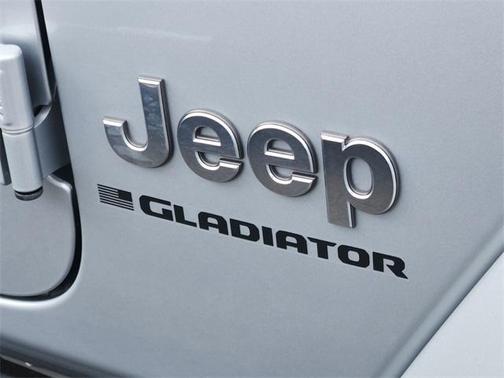2023 Jeep Gladiator Overland