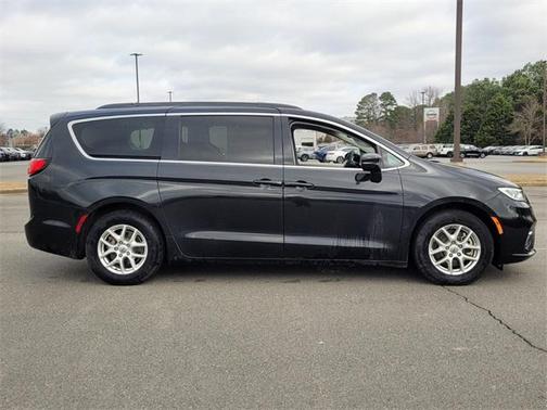 2022 Chrysler Pacifica Touring-L