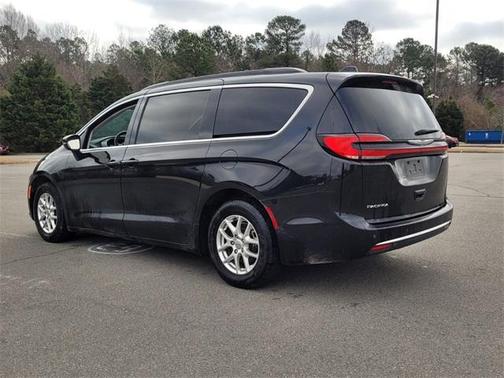 2022 Chrysler Pacifica Touring-L