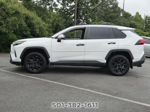 Ice 2023 Toyota RAV4 XLE