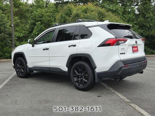 Ice 2023 Toyota RAV4 XLE