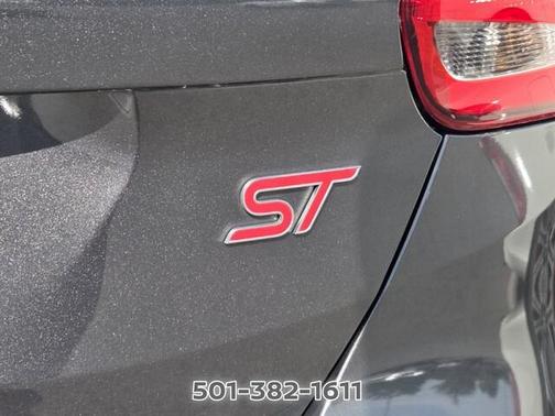 Magnetic 2017 Ford Focus ST Base