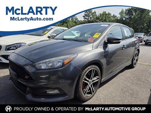 Magnetic 2017 Ford Focus ST Base
