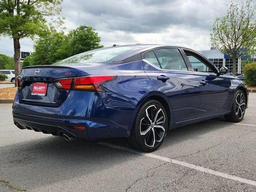 Deep Blue Pearl 2024 Nissan Altima 2.5 SR