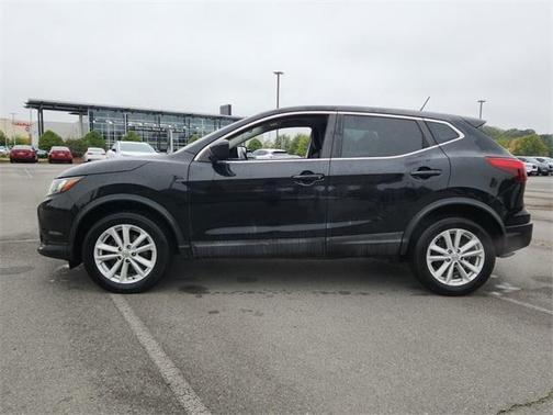 2017 Nissan Rogue Sport S