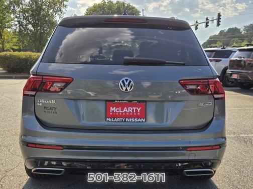 Platinum Gray Metallic 2021 Volkswagen Tiguan 2.0T SE R-Line Black