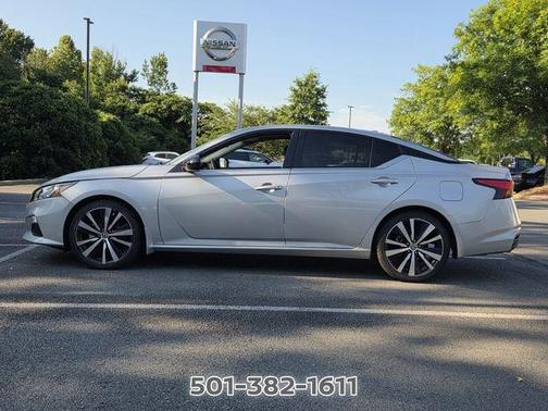Brilliant Silver Metallic 2022 Nissan Altima 2.5 SR