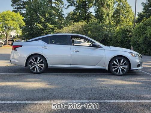 Brilliant Silver Metallic 2022 Nissan Altima 2.5 SR