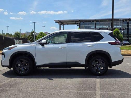 Everest White P 2026 Nissan Rogue SV
