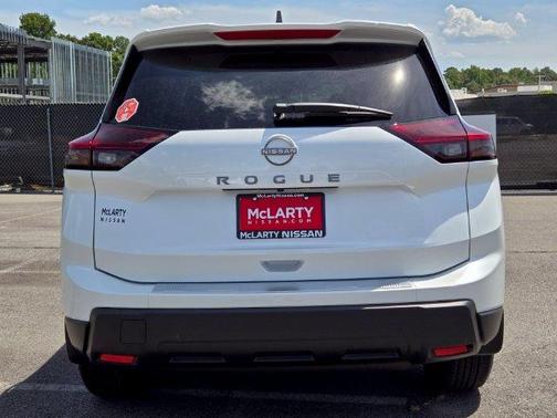 Everest White P 2026 Nissan Rogue SV