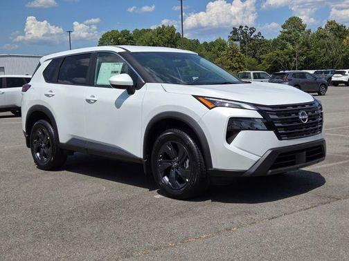 Everest White P 2026 Nissan Rogue SV